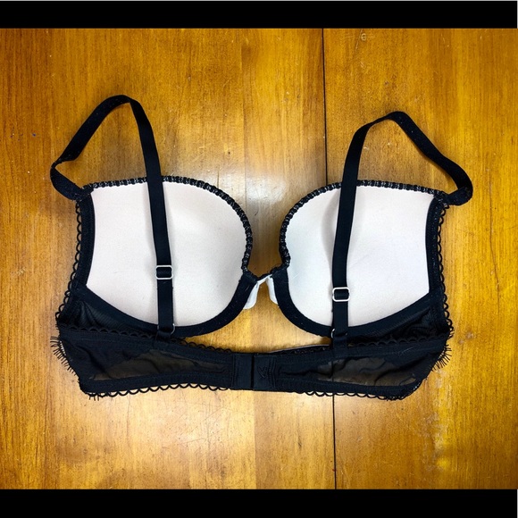 Victoria’s Secret Black Push-Up Lace Bra Size 32B - Picture 3 of 5
